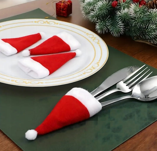 Czapeczki mikołajowe z pomponem – zestaw 12 sztuk