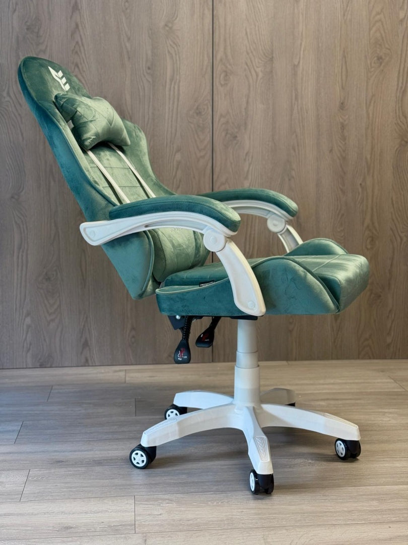 9d9b72642acd49feddd3bca5f785a7f6