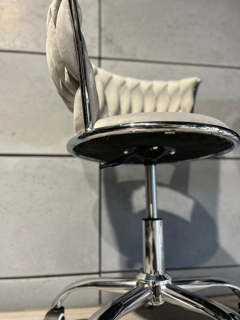 Treccia Office Black Velvet – nowoczesne krzesło obrotowe