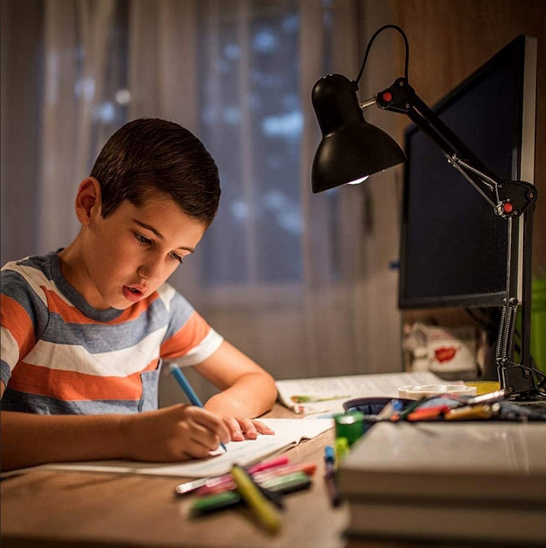 Klasyczna lampka biurkowa kreślarska z uchwytem na biurko