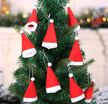 Czapeczki mikołajowe z pomponem – zestaw 12 sztuk